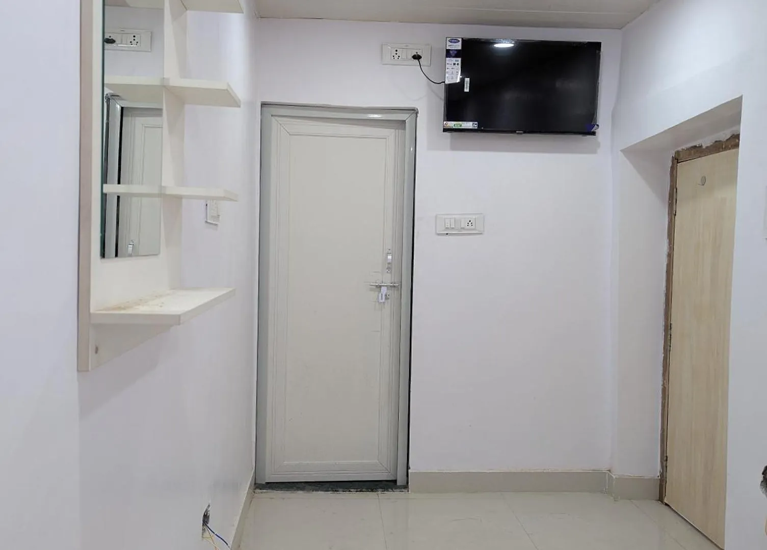 Meenakshi Guest House Varanasi