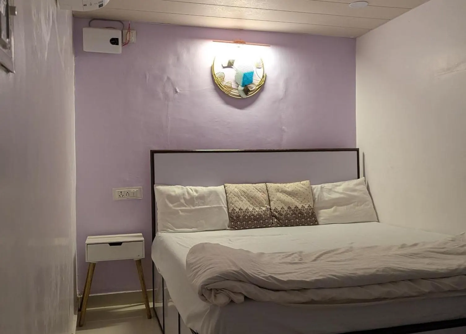 Meenakshi Guest House Varanasi